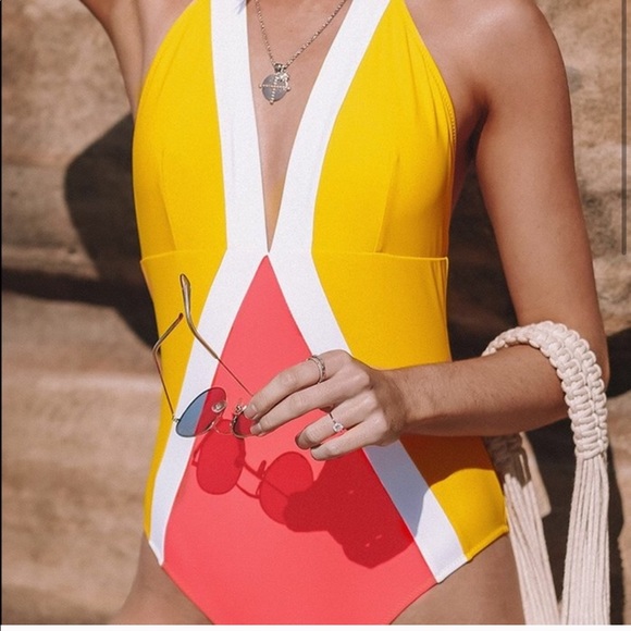 Cupshe Other - 🩱 CUPSHE Color Blocking Halter One Piece Swimsuit